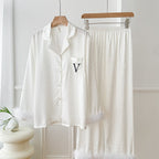 Feather Model Loose Pajamas